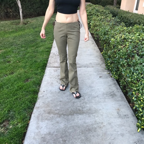 Express pants. - Picture 4 of 5